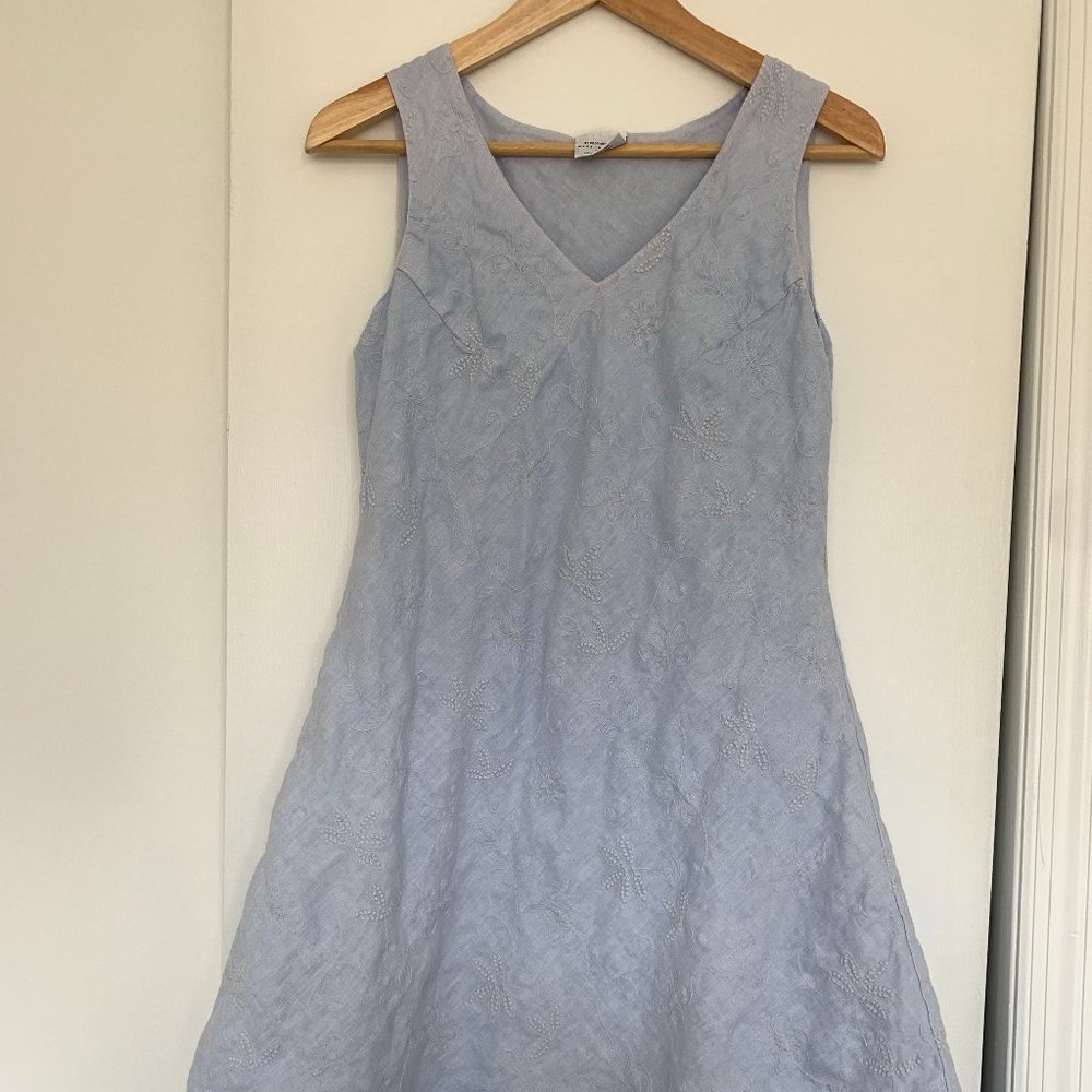 Blue Linen V-Neck Dress with Embroided Flowers